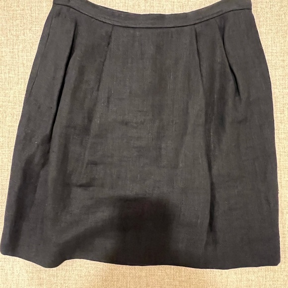 DKNY Size 10 Black Blazer with White Stripes and Size 10 Skirt - Picture 4 of 8